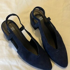 EILEEN FISHER Navy Blue Women's Shoes Brand New. 🆕